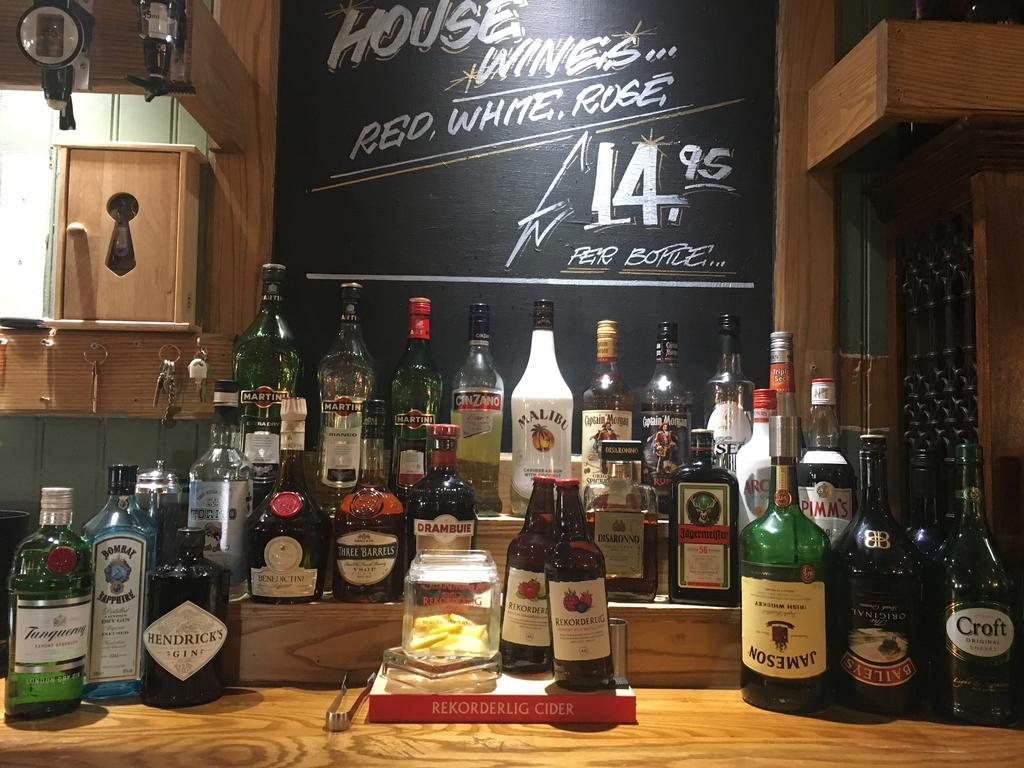 Three Horseshoes Inn Bubbenhall Екстериор снимка